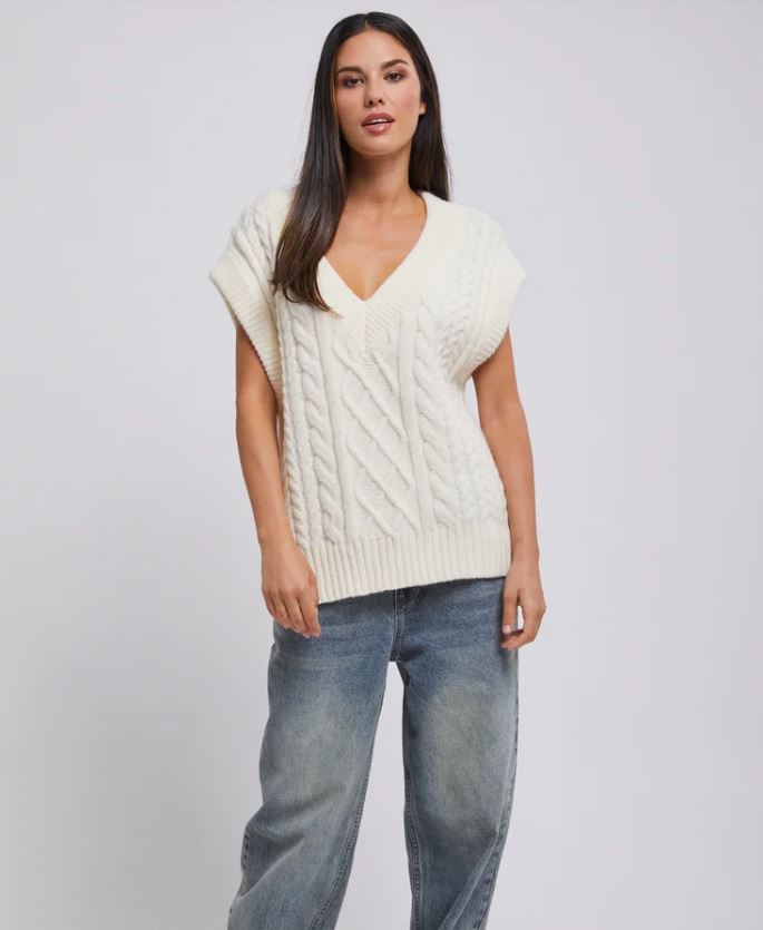 ESTHER CABLE KNIT VEAT